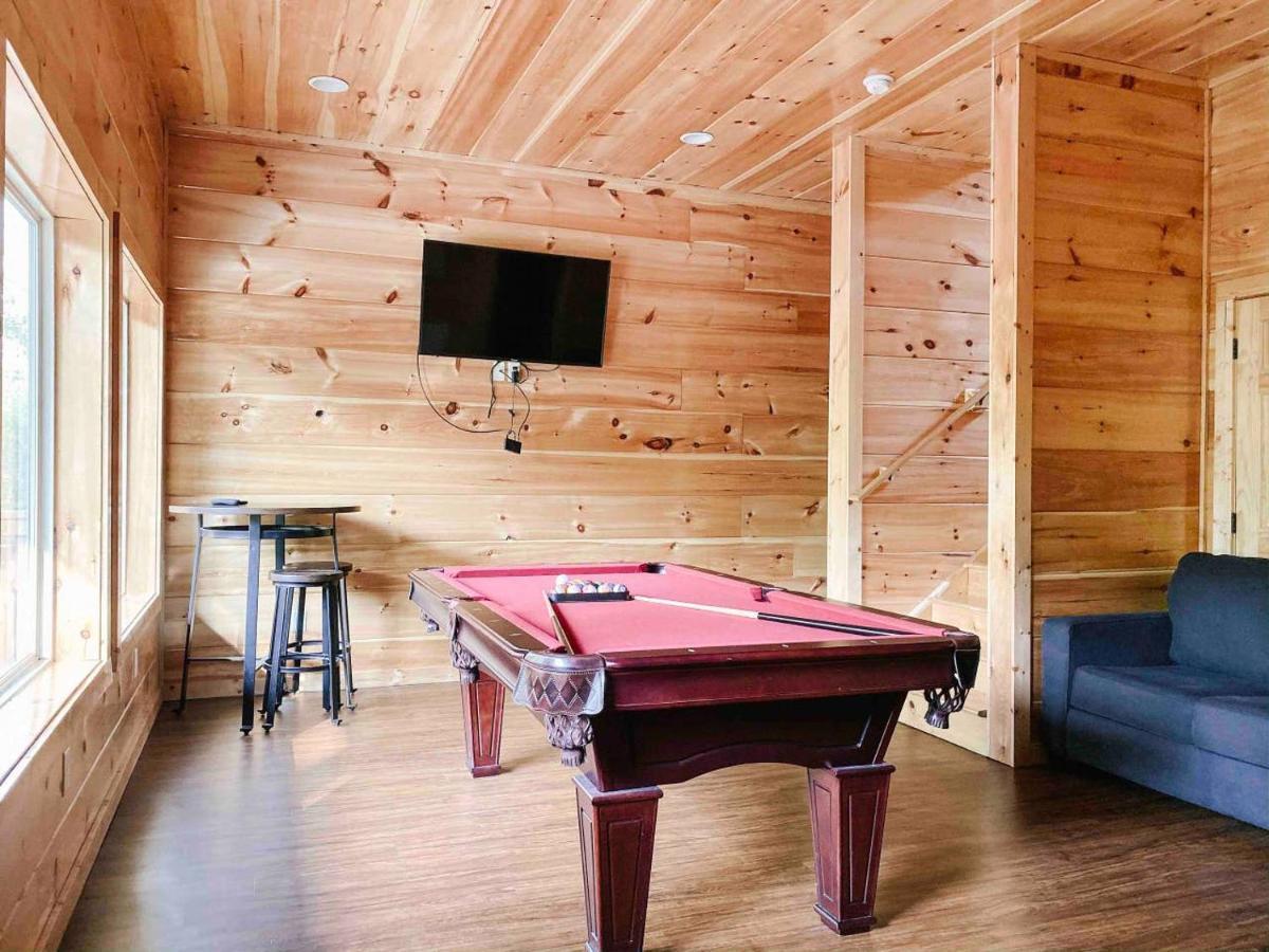 Splash Of Moonshine -Heated Indoor Pool, Hot Tub, Arcade Game Room Пиджен Фордж Екстериор снимка